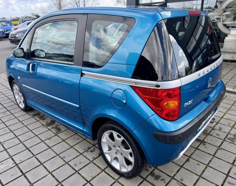 PEUGEOT 1007 SPORTY 1.4 HDI 70CH BLUE LION 2009