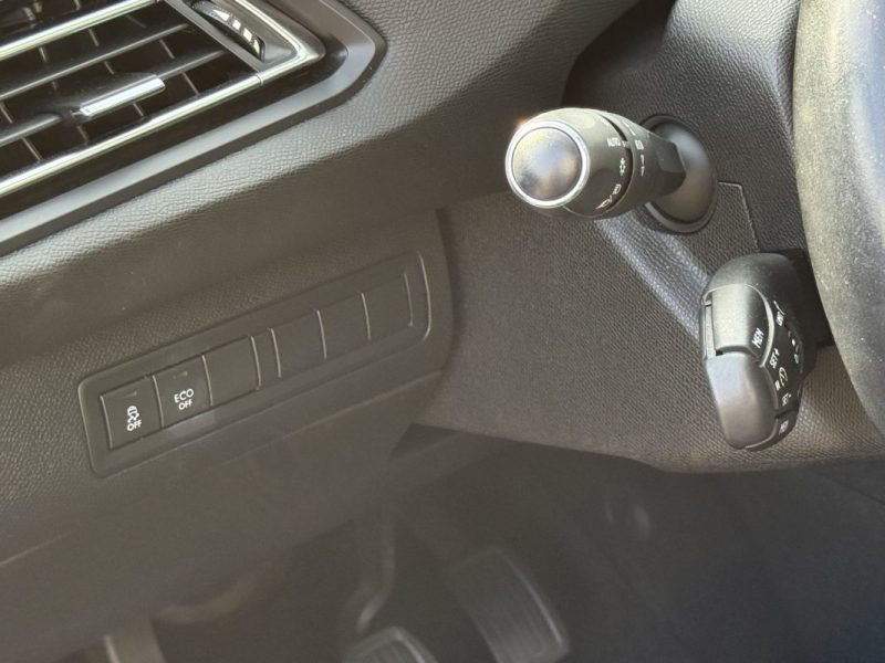 Peugeot 308 II 1.6L HDi 120ch Féline 