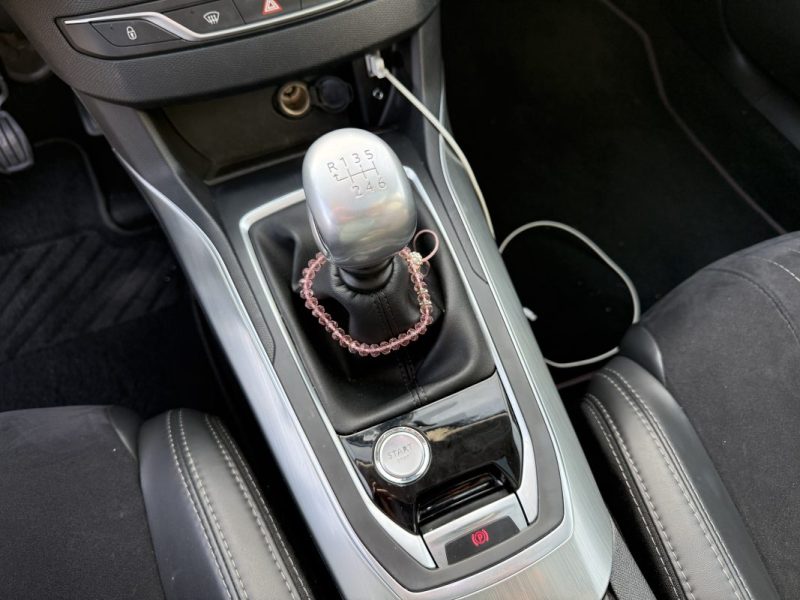 Peugeot 308 II 1.6L HDi 120ch Féline 