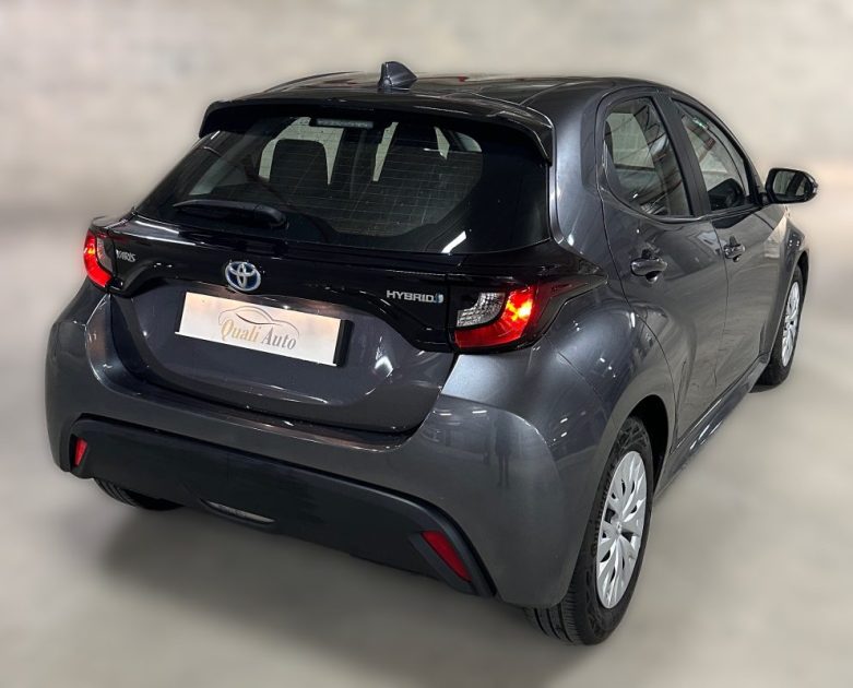 TOYOTA YARIS 1.5 HYBRID DYNAMIC BUSINESS 2022