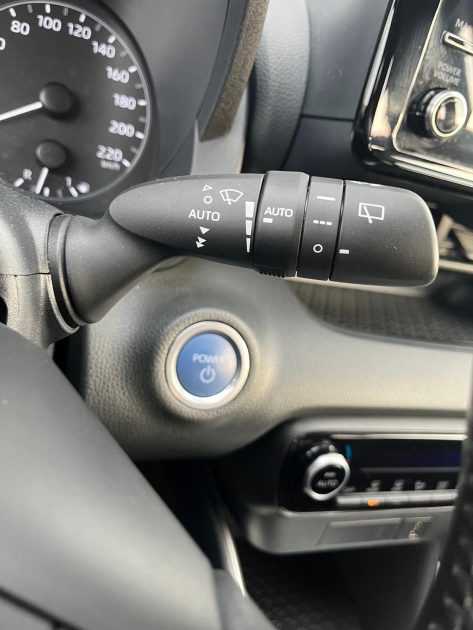 TOYOTA YARIS 116H 116H DYNAMIC 2022