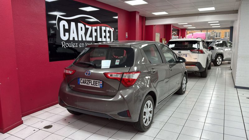TOYOTA YARIS HYBRIDE 100cv FRANCE BUSINESS/1 ERE MAIN