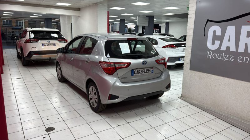 TOYOTA YARIS HYBRIDE 100cv FRANCE BUSINESS/1 ERE MAIN