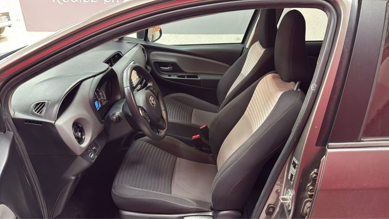 TOYOTA YARIS HYBRIDE 100cv FRANCE BUSINESS/1 ERE MAIN