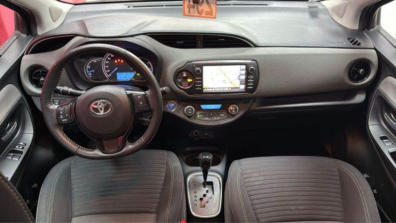 TOYOTA YARIS HYBRIDE 100cv FRANCE BUSINESS/1 ERE MAIN