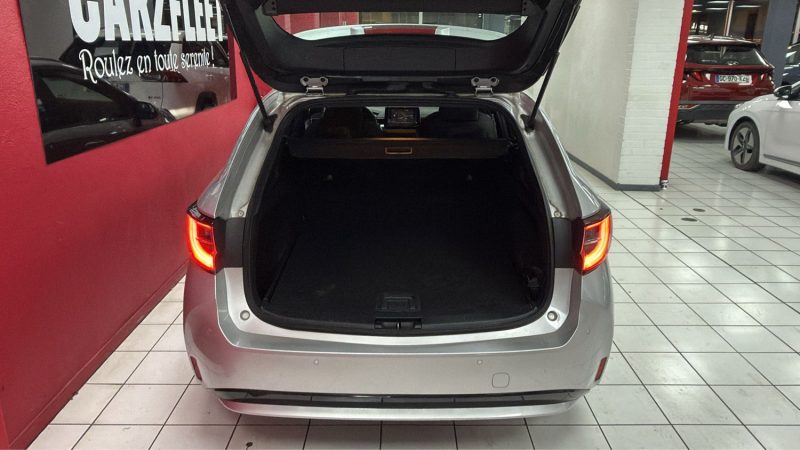 TOYOTA COROLLA TOURING SPORTS 122cv DYNAMIC BUSINESS/1 ERE MAIN/TVA RECUPERABLE