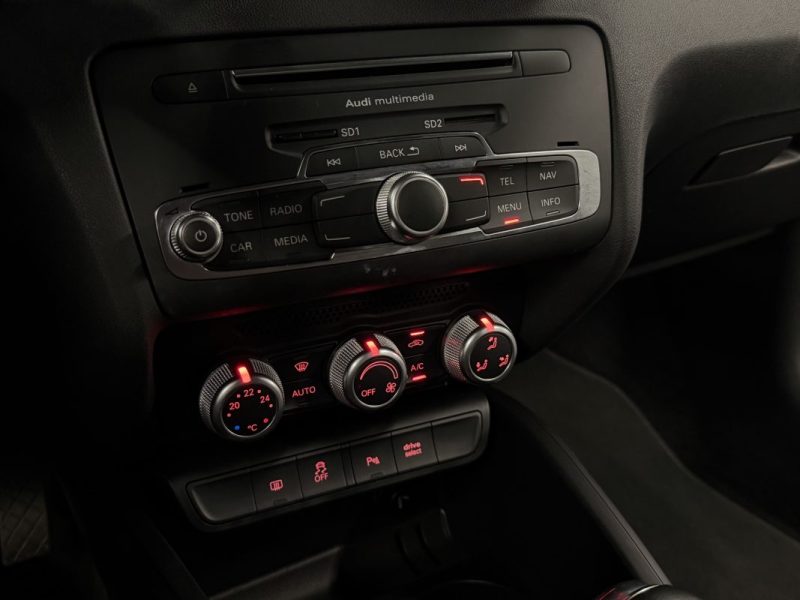 AUDI A1 PHASE 2 SPORTBACK S-LINE 1.4 TFSI 125 BOITE AUTO TOIT OUVRANT VIRTUAL COCKPIT - Garantie 1an