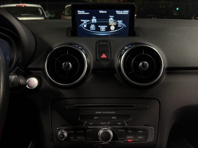 AUDI A1 PHASE 2 SPORTBACK S-LINE 1.4 TFSI 125 BOITE AUTO TOIT OUVRANT VIRTUAL COCKPIT - Garantie 1an