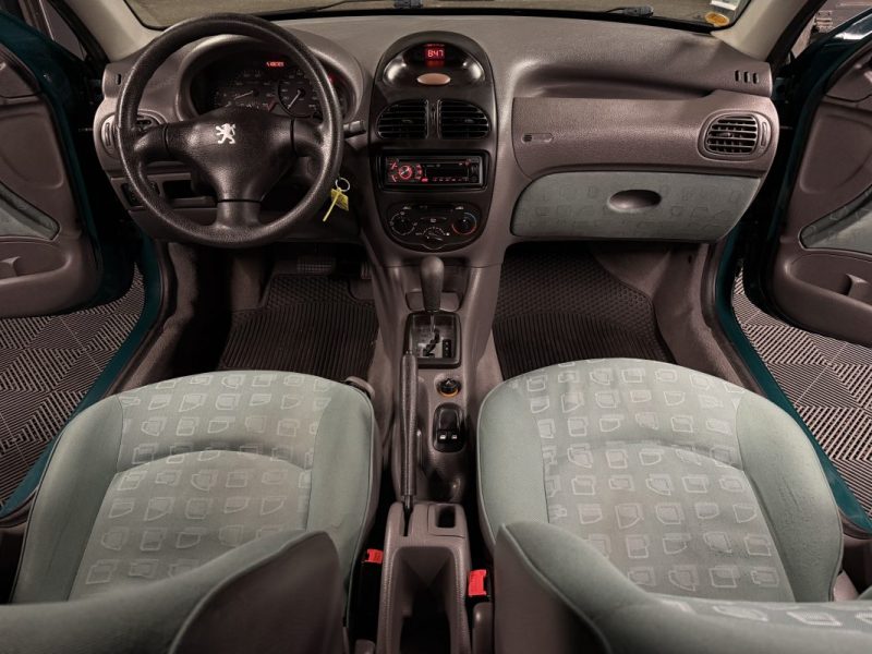 PEUGEOT 206 1.4 i 75 Cv BOITE AUTOMATIQUE - VENTE EN L ETAT FRAIS A PREVOIR / LIRE L ANNONCE