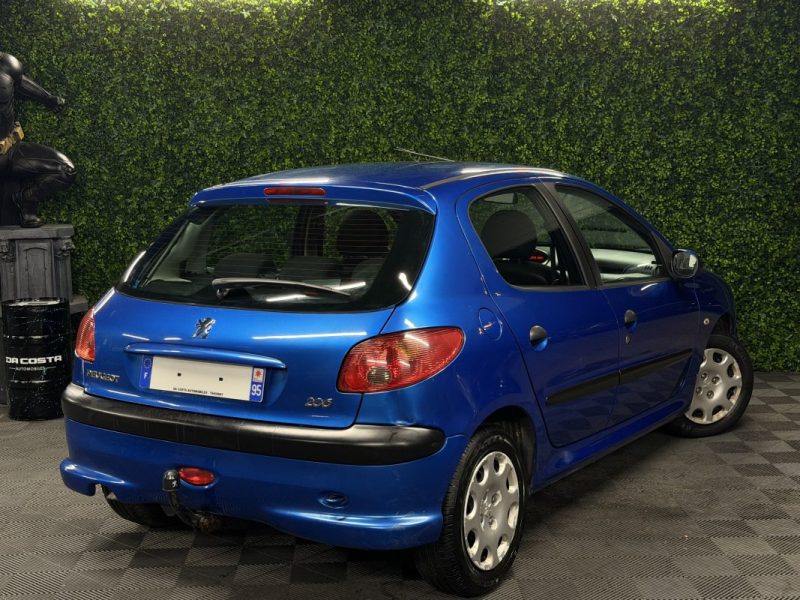 PEUGEOT 206 PHASE 2 1.4 i 75 Cv 5 PORTES / CLIMATISATION