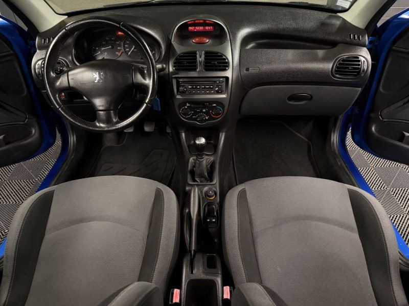 PEUGEOT 206 PHASE 2 1.4 i 75 Cv 5 PORTES / CLIMATISATION