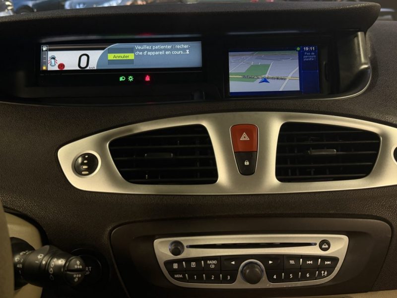 RENAULT SCENIC III 1.9 DCI 130 Cv GPS TOMTOM / REGULATEUR LIMITEUR INTERIEUR SEMI CUIR BVM6