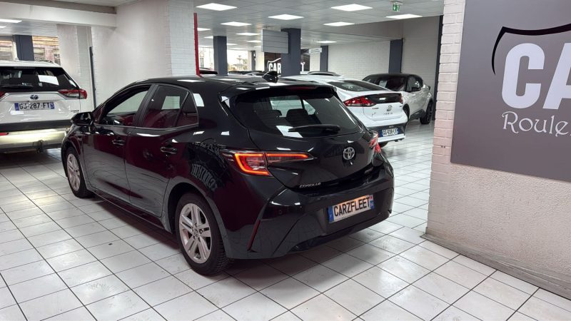 TOYOTA COROLLA BERLINE 122cv DYNAMIC BUSINESS/1 ERE MAIN/TVA RECUPERABLE