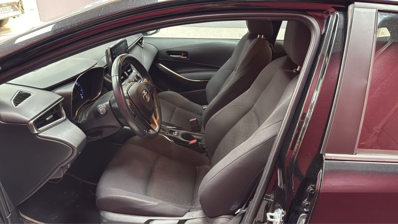 TOYOTA COROLLA BERLINE 122cv DYNAMIC BUSINESS/1 ERE MAIN/TVA RECUPERABLE