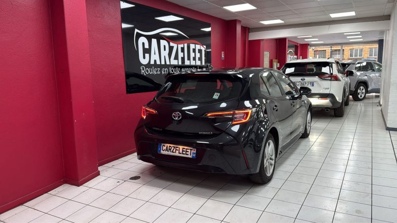 TOYOTA COROLLA BERLINE 122cv DYNAMIC BUSINESS/1 ERE MAIN/TVA RECUPERABLE