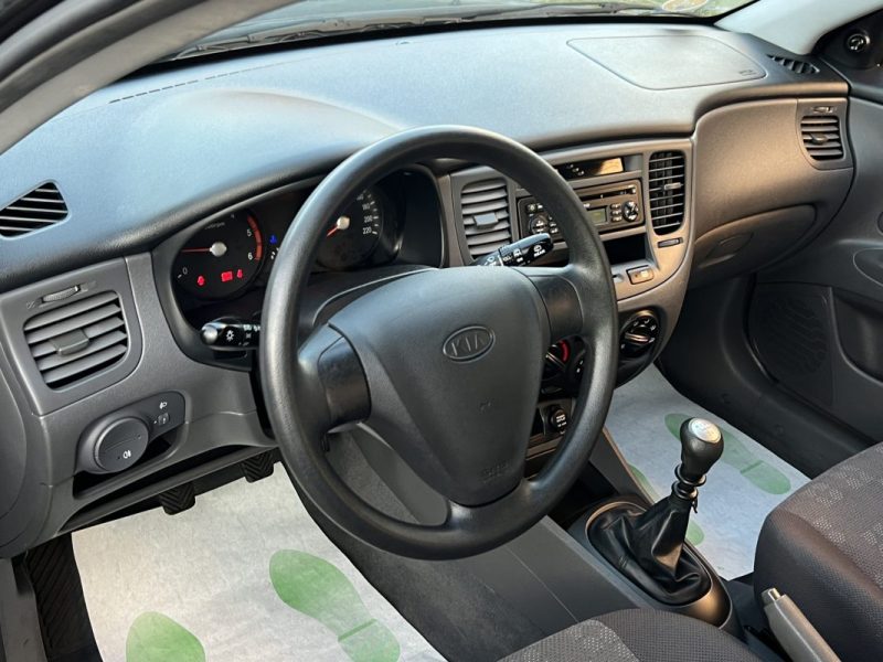 KIA RIO II 1.5 CRDI 110 Cv 44 900 Kms REELS / DEFAUT MOTEUR - FRAIS A PREVOIR LIRE L ANNONCE
