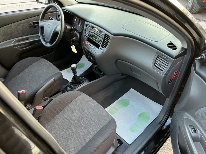 KIA RIO II 1.5 CRDI 110 Cv 44 900 Kms REELS / VENTE EN ETAT - FRAIS A PREVOIR LIRE L ANNONCE