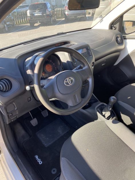 TOYOTA AYGO 1.0 ESSENCE 70 CV 2016