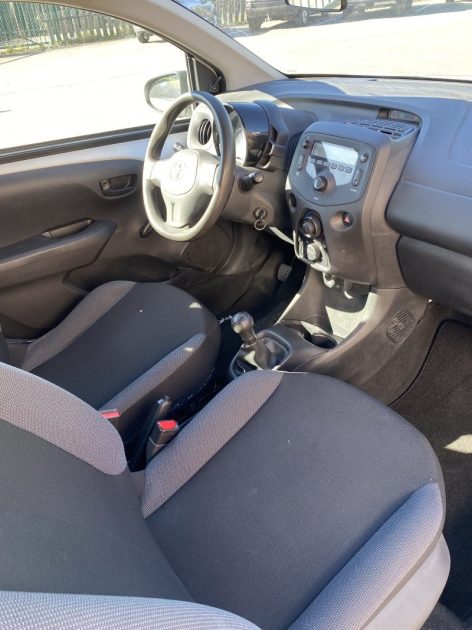 TOYOTA AYGO 1.0 ESSENCE 70 CV 2016