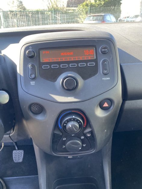 TOYOTA AYGO 1.0 ESSENCE 70 CV 2016