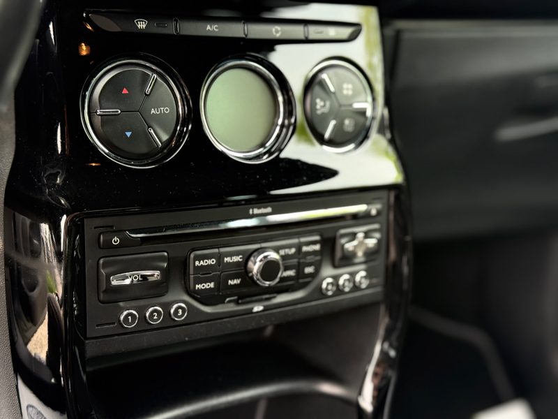 Citroën DS3 1.6 VTI 120 So Chic Airdream / 1 main / Révisée & Garantie 6 mois / Radar AR / Régulateu