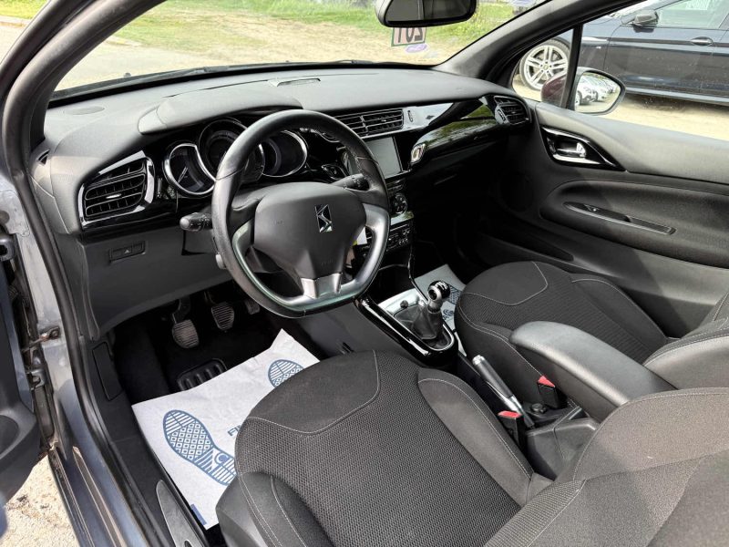 Citroën DS3 1.6 VTI 120 So Chic Airdream / 1 main / Révisée & Garantie 6 mois / Radar AR / Régulateu