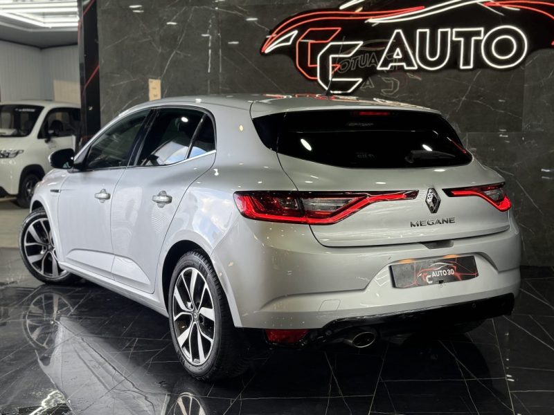 RENAULT MEGANE IV 1.2 TCE 130CH ENERGY INTENS EDC 2016