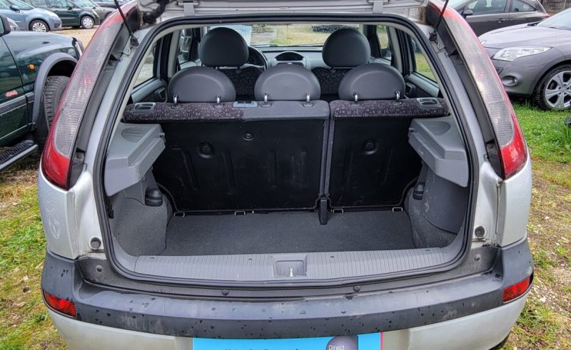 OPEL CORSA C14 2001