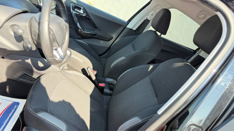 PEUGEOT 208 1.2 E THP  82CH STYLE  5P 2016