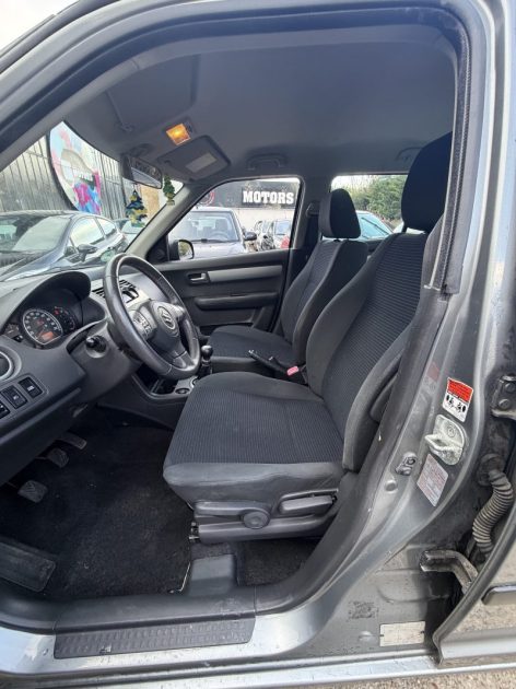 SUZUKI SWIFT 1.3 CLUB 2008 - 70 009Kms - Distrib ok - Premier Main - Parfait Etat - Suivit SUZUKI