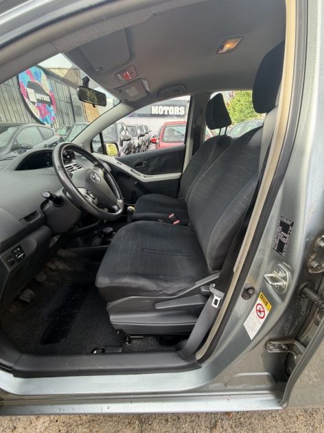 TOYOTA YARIS 1.4 D-4D SOL 2007 - 79 992Kms - Distrib ok - Suivit TOYOTA