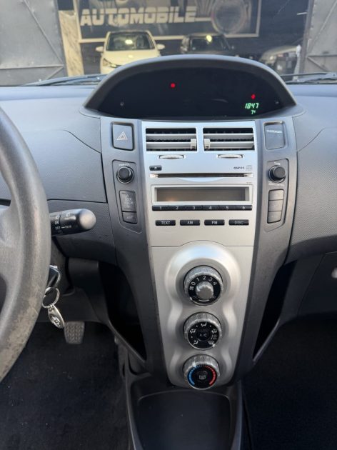 TOYOTA YARIS 1.3 VVT-I COOL 2008 -55 003Kms - Distrib ok - Parfait Etat - Suivit TOYOTA