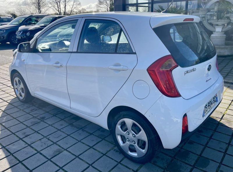 KIA PICANTO 1.0 66CH STYLE  5P 2015