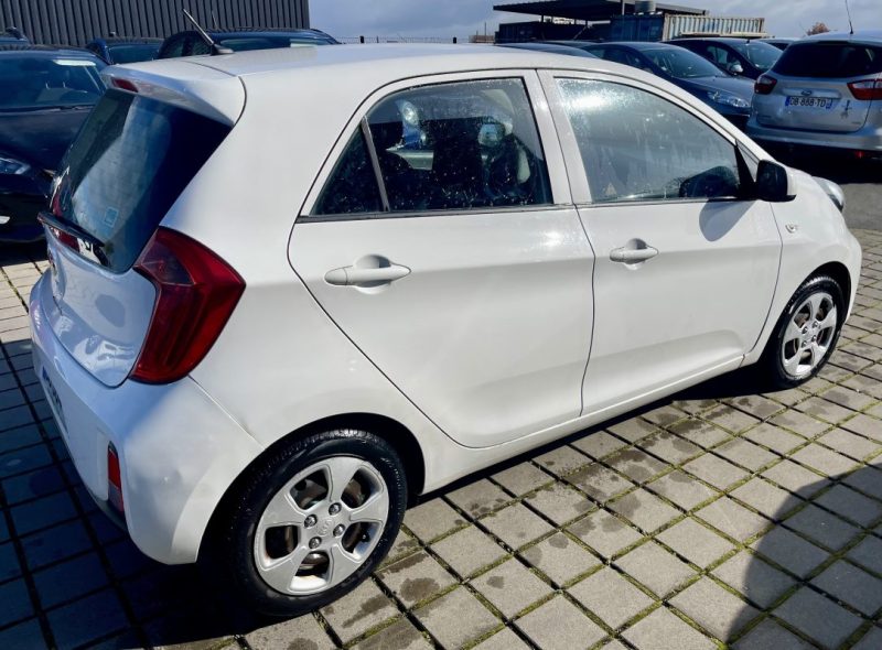 KIA PICANTO 1.0 66CH STYLE  5P 2015