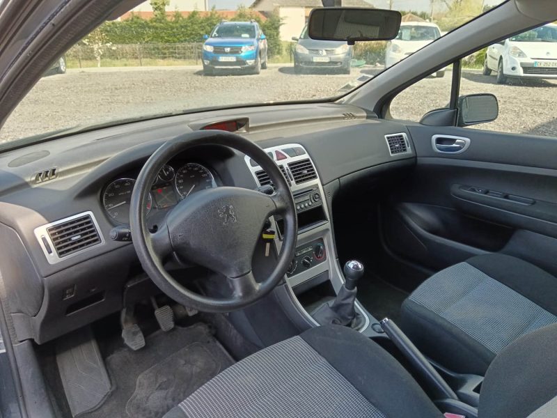 Peugeot 307 1.4 16V 90 cv Confort Pack / CLIM / Distribution neuve