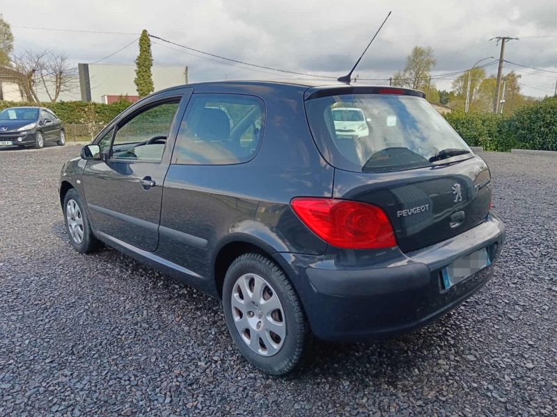 Peugeot 307 1.4 16V 90 cv Confort Pack / CLIM / Distribution neuve