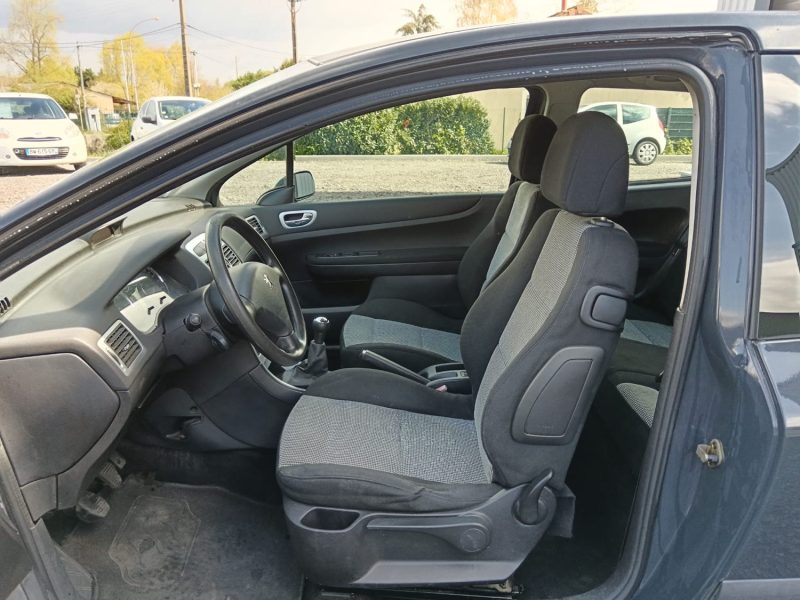 Peugeot 307 1.4 16V 90 cv Confort Pack / CLIM / Distribution neuve