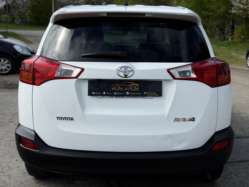 Toyota RAV4 2.0 D-4D 124ch Lounge – GPS – Caméra de recul – Chaîne – Révisé & Garantie 6 mois