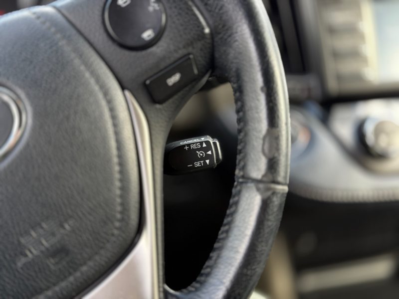 Toyota RAV4 2.0 D-4D 124ch Lounge – GPS – Caméra de recul – Chaîne – Révisé & Garantie 6 mois