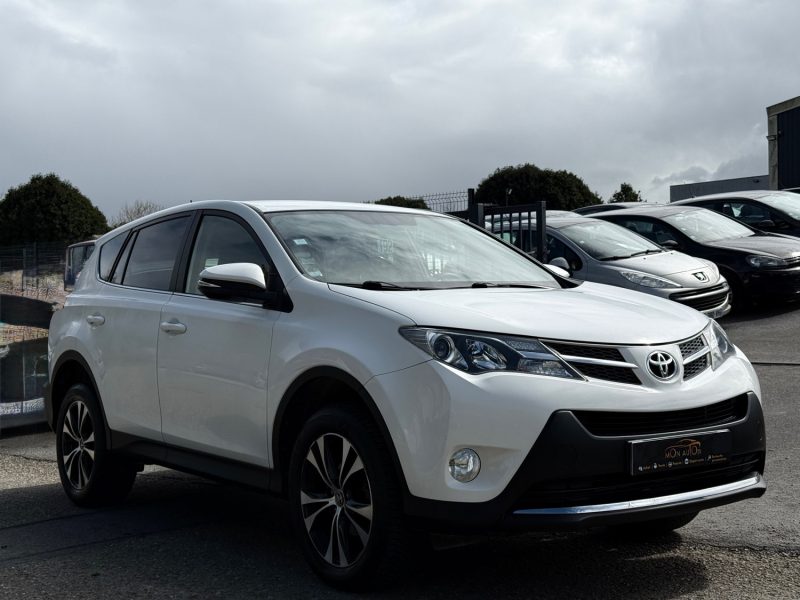 Toyota RAV4 2.0 D-4D 124ch Lounge – GPS – Caméra de recul – Chaîne – Révisé & Garantie 6 mois