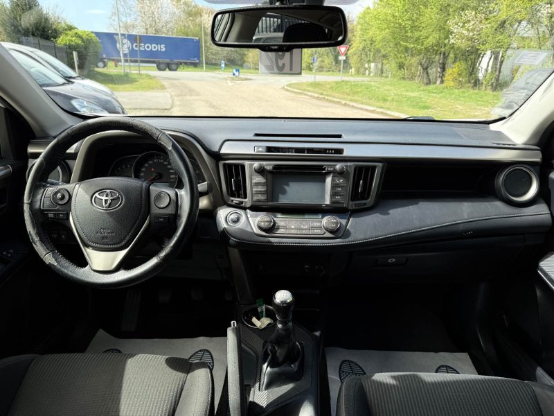 Toyota RAV4 2.0 D-4D 124ch Lounge – GPS – Caméra de recul – Chaîne – Révisé & Garantie 6 mois