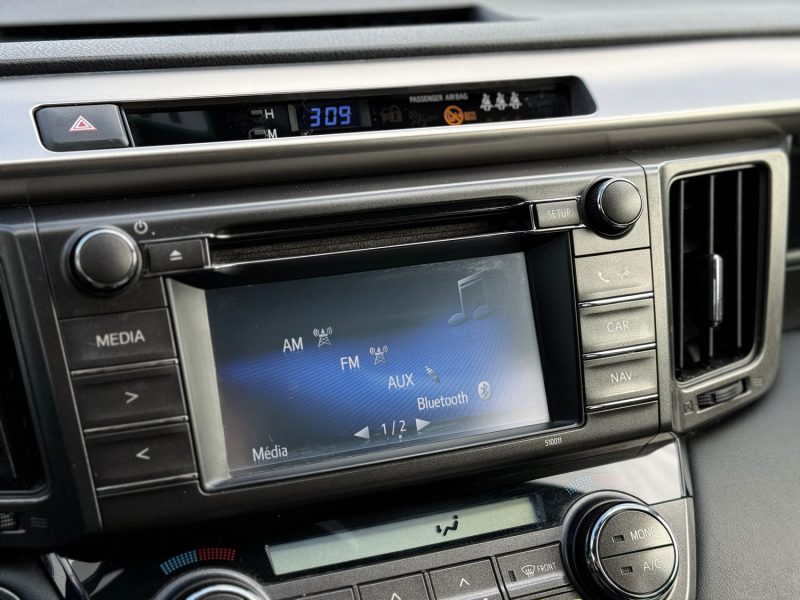 Toyota RAV4 2.0 D-4D 124ch Lounge – GPS – Caméra de recul – Chaîne – Révisé & Garantie 6 mois