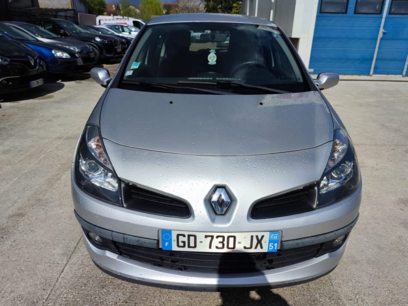 RENAULT CLIO III CONFORT DYNAMIQUE 1.2 16V 2007