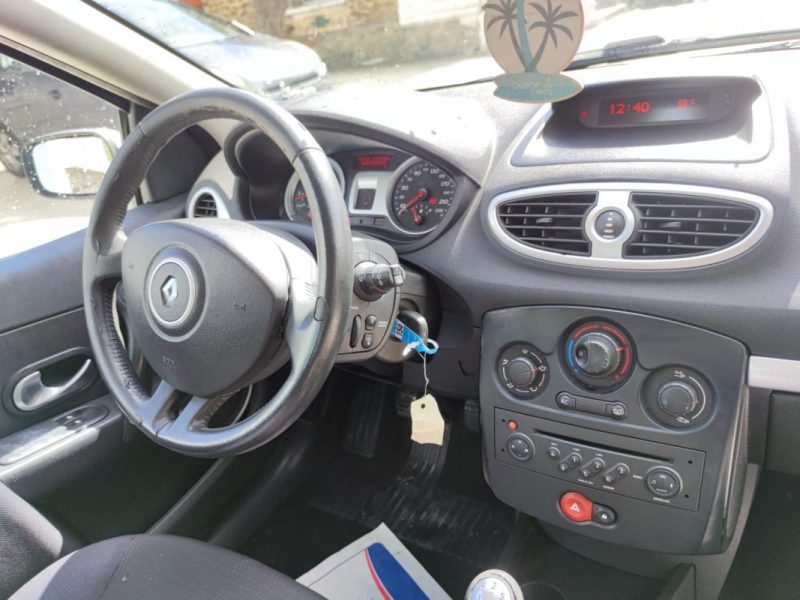 RENAULT CLIO III CONFORT DYNAMIQUE 1.2 16V 2007