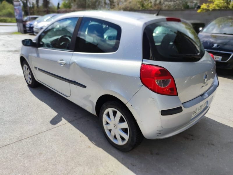 RENAULT CLIO III CONFORT DYNAMIQUE 1.2 16V 2007
