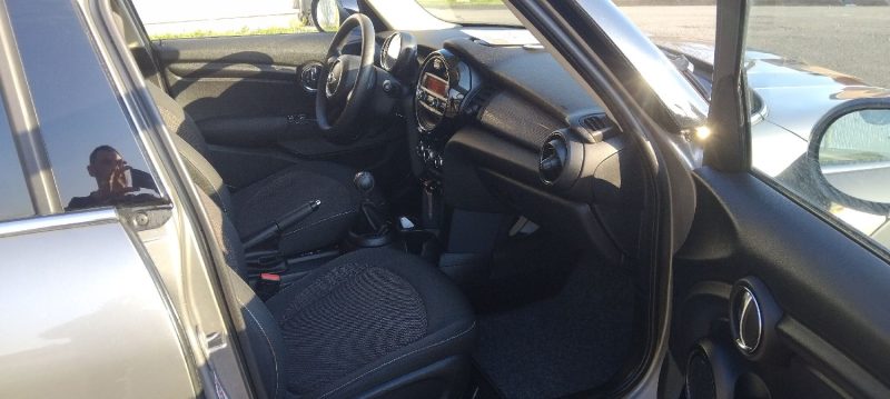 MINI COOPER D 1.6 DIESEL 115 CV AN 17 5 PORTES PROPRE 