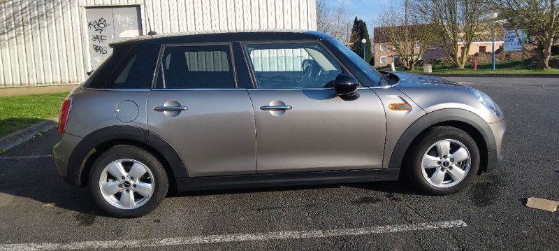 MINI COOPER D 1.6 DIESEL 115 CV AN 17 5 PORTES PROPRE 