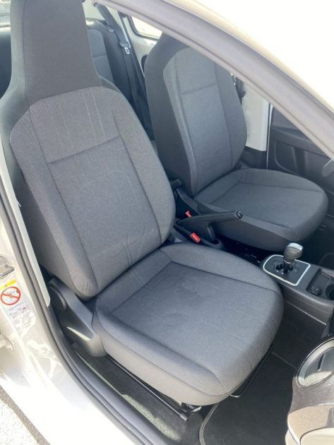 VOLKSWAGEN UP! 1.0 75CH HIGH UP! BOITE AUTO 5P -9 950 KM -1ÈRE MAIN 2013