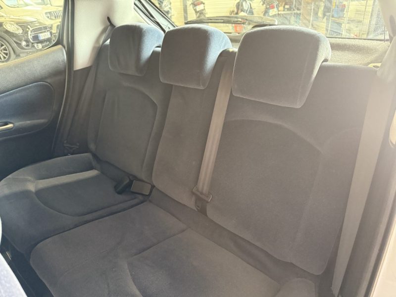 Peugeot 206 1.6I 110CH XT - DISTRIBUTION NEUVE - 4 VITRES ELEC - CLIM AUTO - 2003