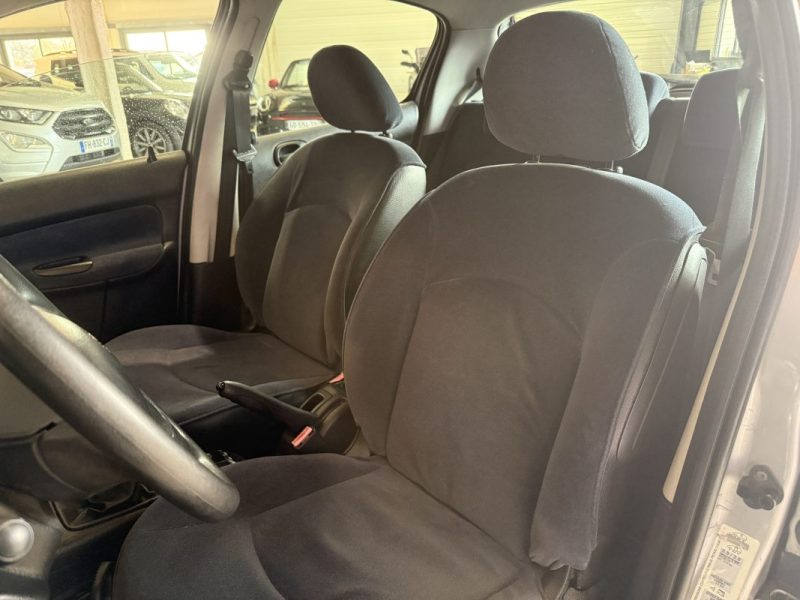 Peugeot 206 1.6I 110CH XT - DISTRIBUTION NEUVE - 4 VITRES ELEC - CLIM AUTO - 2003